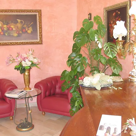 Hotel La Dimora Del Cardinale 3*